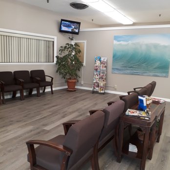 Weeks Paul D, DC - Our waiting room is spacious and inviting. - Chiropractors Near Me - Dothan, Alabama Weeks Paul D, DC - Our waiting room is spacious and inviting. - Chiropractors Near Me - Dothan, Alabama