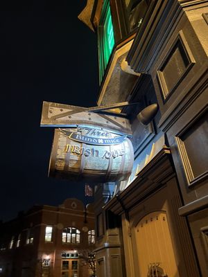 Three Blind Mice Irish Pub by null