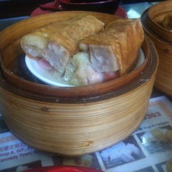 悅點居 - Can't remember the name of this but I was not a fan...too big to eat with chopsticks and the flavor did not sit well with me