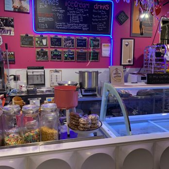 Lix Uptown Ice Cream - Menu and serving area - Ice Cream & Frozen Yogurt Near Me - Phoenix, Arizona Lix Uptown Ice Cream - Menu and serving area - Ice Cream & Frozen Yogurt Near Me - Phoenix, Arizona