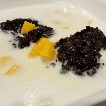Cafe O'Dessert - Sticky rice with mango in coconut milk - Desserts Near Me - Seattle, Washington