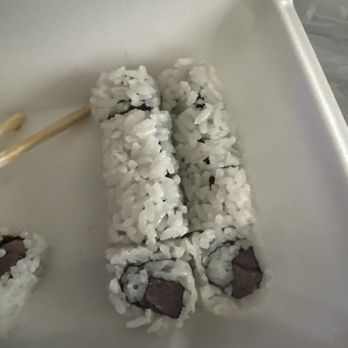 California Roll Sushi - This is the Tuna Roll - R9 - Sushi Bars Near Me - Birmingham, Michigan California Roll Sushi - This is the Tuna Roll - R9 - Sushi Bars Near Me - Birmingham, Michigan