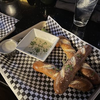 Brass Rabbit Pub - Pubs Near Me - Arlington, Virginia Brass Rabbit Pub - Pubs Near Me - Arlington, Virginia