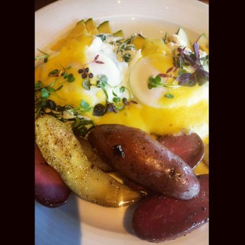 1898 Public House - Crab and Spinach Benedict, sub avocado for the English muffin. - Cocktail Bars Near Me - Spokane, Washington 1898 Public House - Crab and Spinach Benedict, sub avocado for the English muffin. - Cocktail Bars Near Me - Spokane, Washington