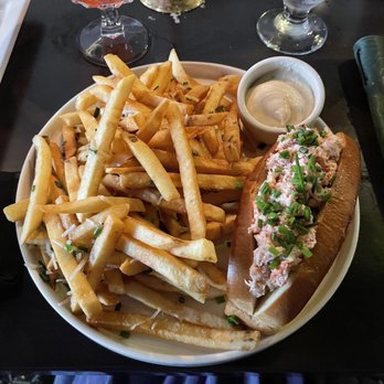 The Botanist Social - Lobster roll and truffle fries with truffle aioli - Cocktail Bars Near Me - Madison, Wisconsin