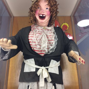 Musee Mecanique - I don't know what she is, but she is scary and beautiful all at once - Museums Near Me - San Francisco, California Musee Mecanique - I don't know what she is, but she is scary and beautiful all at once - Museums Near Me - San Francisco, California