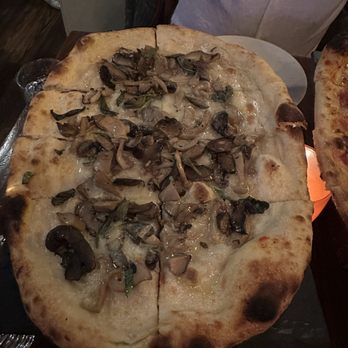 Mercato Stellina Pizzeria - Quattro Formaggi - Wine Bars Near Me - Bellevue, Washington Mercato Stellina Pizzeria - Quattro Formaggi - Wine Bars Near Me - Bellevue, Washington