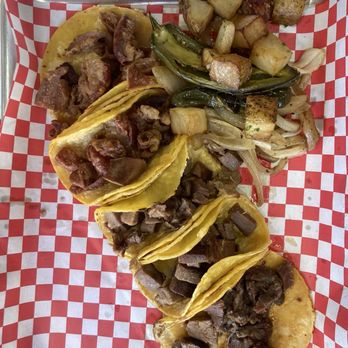 El Templo Del Taco - Tripa, lengua and something i forgot with a side of grilled onion, potato and chile - Tacos Near Me - Suisun City, California