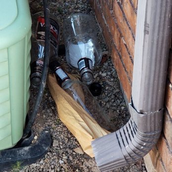 Fox Creek Apartments - Trash always everywhere - Apartments Near Me - Layton, Utah