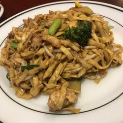 Amazing Myanmar Asian Cuisine - 36. Pad See-ew
