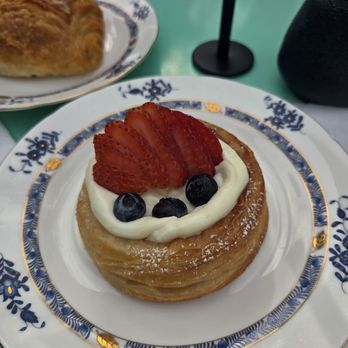 Common Wealth - Coffee & Tea Near Me - San Antonio, Texas