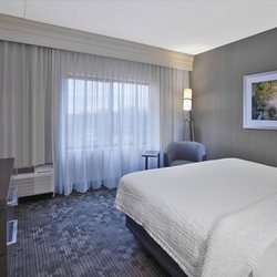 Courtyard by Marriott Somerset