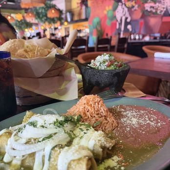 Casa Lola - Enchiladas Verdes & Guacamole - Mexican Near Me - Sacramento, California
