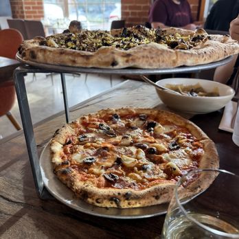 Falora - Pizza Near Me - Tucson, Arizona