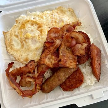 New Queen Barbeque - Breakfast combo - Hawaiian Near Me - Honolulu, Hawaii