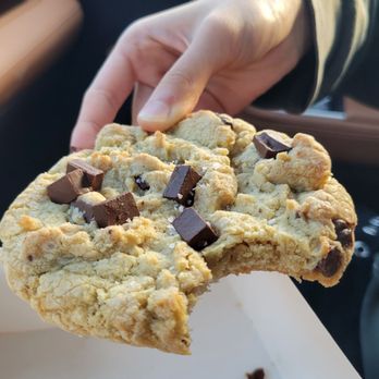 Crumbl - Ajax - Chocolate chunk - Bakeries Near Me - Ajax, Ontario Crumbl - Ajax - Chocolate chunk - Bakeries Near Me - Ajax, Ontario