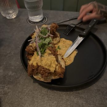 Banyans Craft Kitchen and Lounge - Biscuits and gravy... tf? - Cocktail Bars Near Me - Kailua, Hawaii Banyans Craft Kitchen and Lounge - Biscuits and gravy... tf? - Cocktail Bars Near Me - Kailua, Hawaii