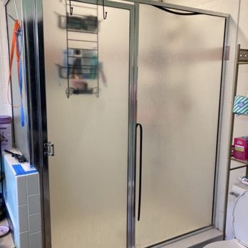 Unique Glass Worx - This was our shower before, as you can see the gaskets are failing - Glass & Mirrors Near Me Unique Glass Worx - This was our shower before, as you can see the gaskets are failing - Glass & Mirrors Near Me