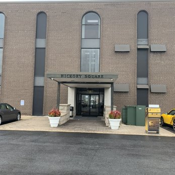 InsureMax - Office entrance - Auto Insurance Near Me - Hickory Hills, Illinois InsureMax - Office entrance - Auto Insurance Near Me - Hickory Hills, Illinois