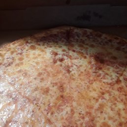 Delicious pizza Wirth a great cheese blend! Delicious pizza Wirth a great cheese blend!