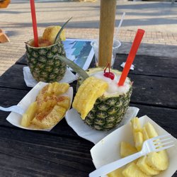 Fishheads - Piña colada and strawberry daiquiri