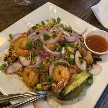 Rangoon Burmese Kitchen - Shrimp garlic noodles - Burmese Near Me - Honolulu, Hawaii