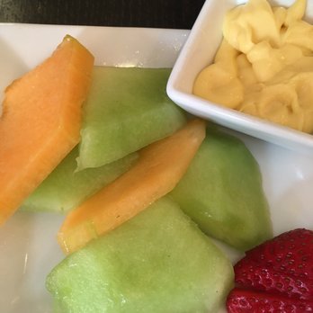 Mango Mangeaux - Yummy - New American Near Me - Hampton, Virginia
