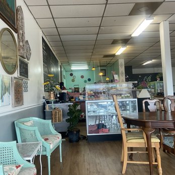 Nutmeg's Cafe - Super cute - New American Near Me - Okeechobee, Florida
