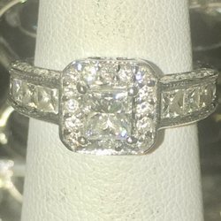 Paradise Loan & Jewelry - BEAUTIFUL DIAMOND RINGS SUCH AS THIS- GET HERE AT BETTER PRICES- GUARANTEED!!