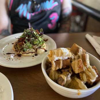 Slappy Cakes - Breakfast & Brunch Near Me - Lahaina, Hawaii