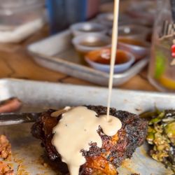 Angry Smokehouse - Alabama white sauce on chicken