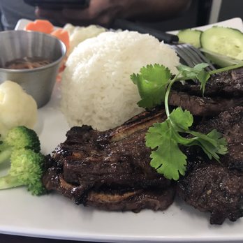 Pho House - BBQ Korean Short Ribs with Rice - Vietnamese Near Me - Lawndale, California Pho House - BBQ Korean Short Ribs with Rice - Vietnamese Near Me - Lawndale, California