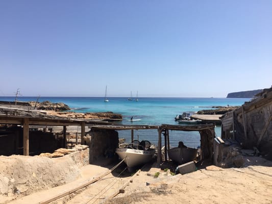 Es Caló by null