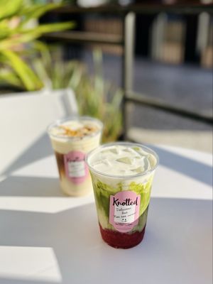 Cafe Knotted by null
