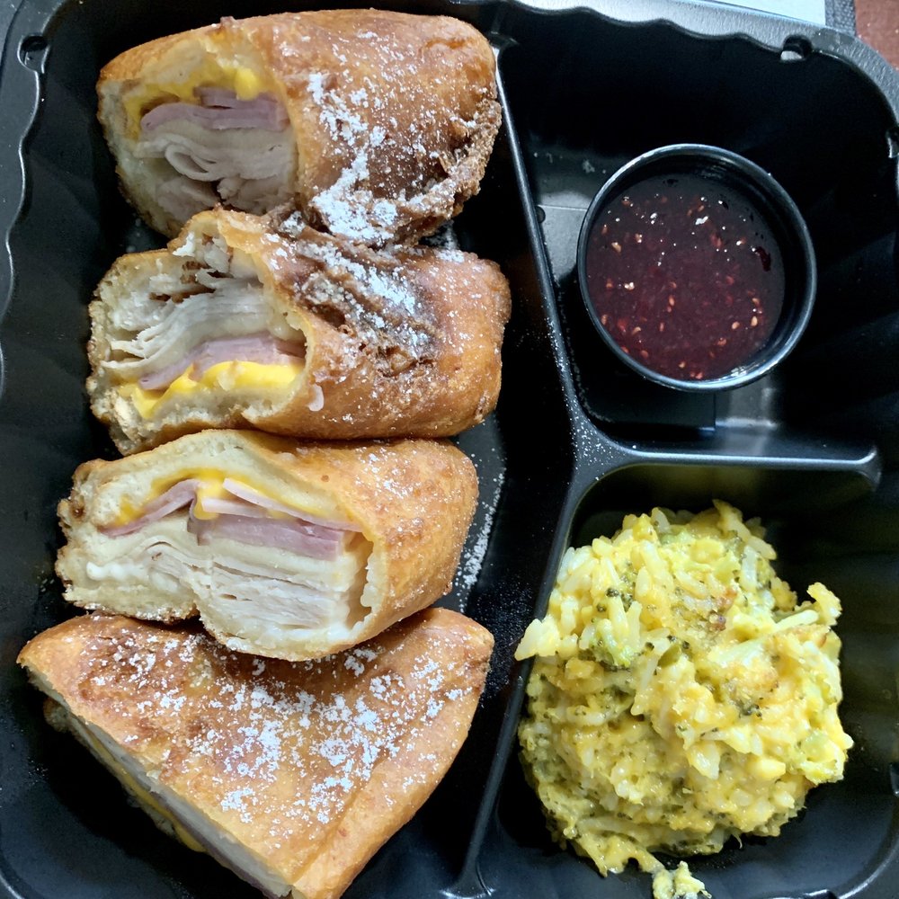 Cheddar's Scratch Kitchen - Monte Cristo and Broccoli Cheese Casserole. Not on my diet but it should be!! - Comfort Food Near Me - Fort Worth, Texas