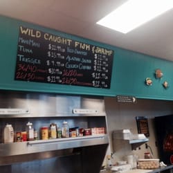 Ard's Seafood Market - Interior
