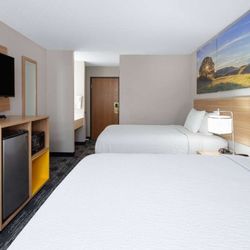 Days Inn by Wyndham Wooster - Guest room