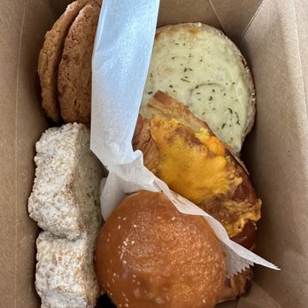 Bonrue Bakery - Peanut Butter Cookie, Coffee Cake, Sea Salt Caramel Donut, Croque Monsieur, and St George Croissant - Bakeries Near Me - St George, Utah Bonrue Bakery - Peanut Butter Cookie, Coffee Cake, Sea Salt Caramel Donut, Croque Monsieur, and St George Croissant - Bakeries Near Me - St George, Utah
