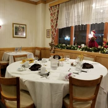 Plattduetsche Park - Dining room - German Near Me - Franklin Square, New York Plattduetsche Park - Dining room - German Near Me - Franklin Square, New York