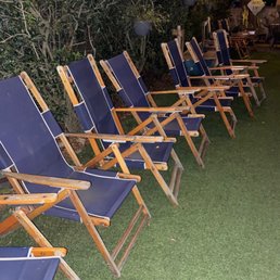 Plenty of seating Plenty of seating