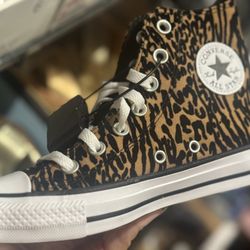 DSW Designer Shoe Warehouse