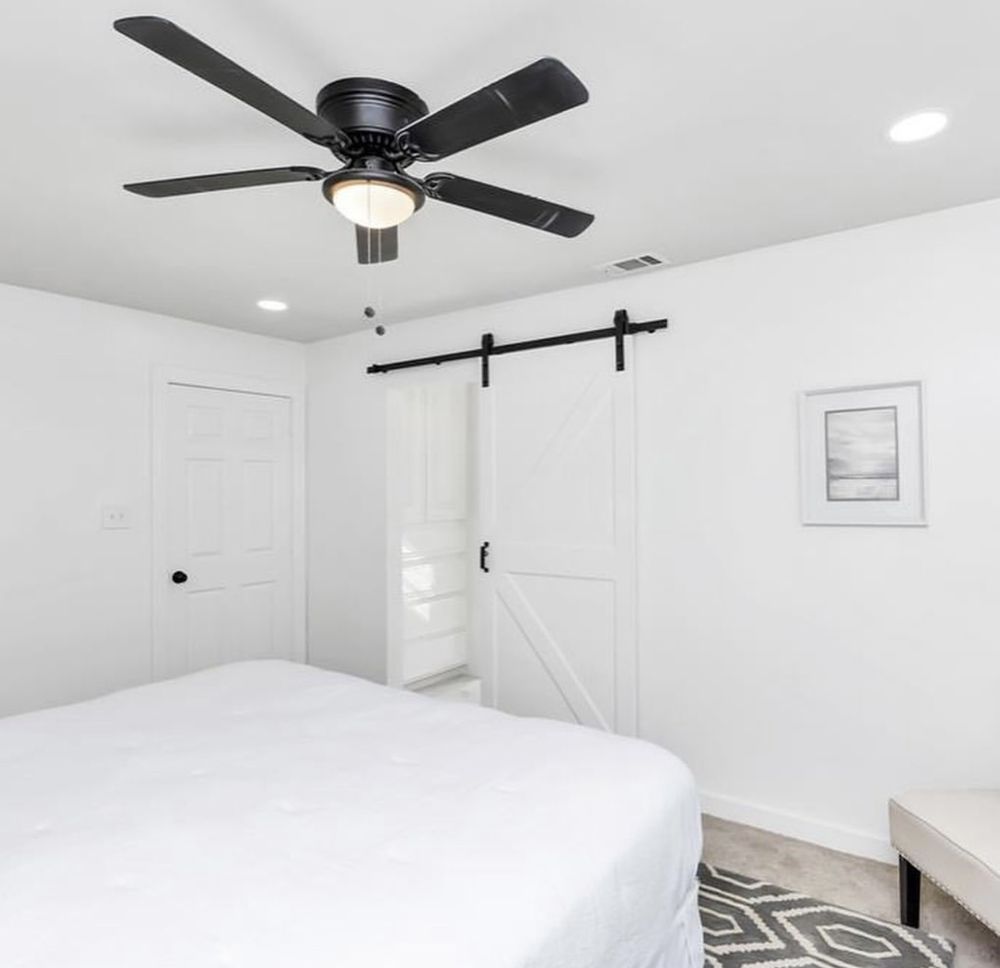 Slide of Lux Estate Group