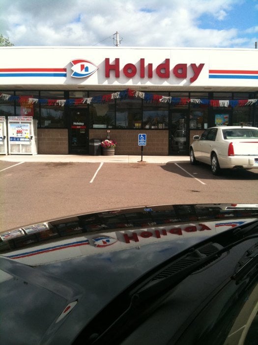 Holiday Station Stores Logo
