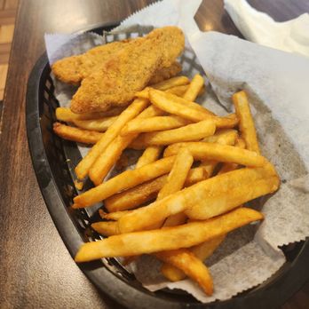 Luke's Cafe - Kids meal chicken tenders and fries - Breakfast & Brunch Near Me - McFarland, Wisconsin