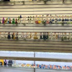 Tobacco Zone - Bongs and glass