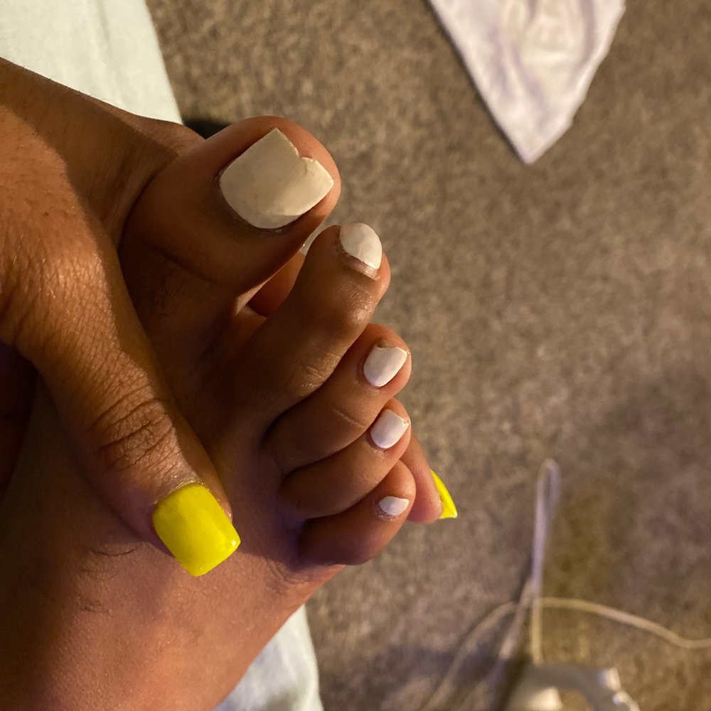 Stone Nails - Nails chipped - Nail Salons Near Me - Sacramento, California Stone Nails - Nails chipped - Nail Salons Near Me - Sacramento, California