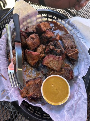 Big Hole BBQ Victor by null