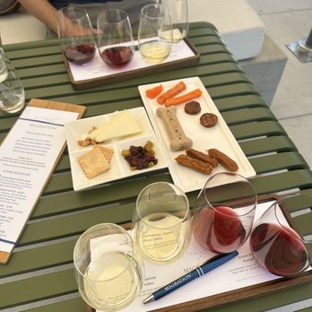 Migration Winery - Wine tasting - Wine Tasting Room Near Me - Napa, California Migration Winery - Wine tasting - Wine Tasting Room Near Me - Napa, California
