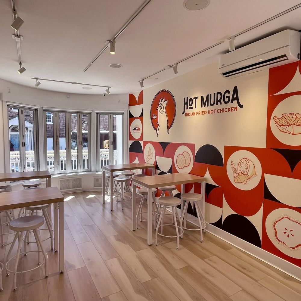 Hot Murga - Interior - Indian Near Me - New Haven, Connecticut