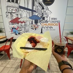 Sweet Berry’s Crepes & Churros - Berry Berry Crepe